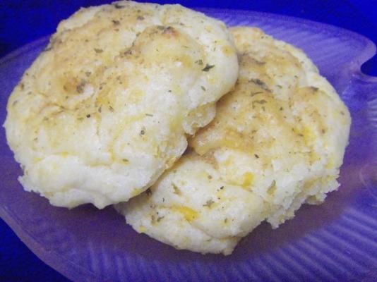 rode kreeft - cheddar bay biscuits (kloon)