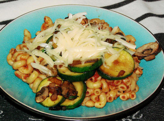 courgette, champignon en pasta koekepan