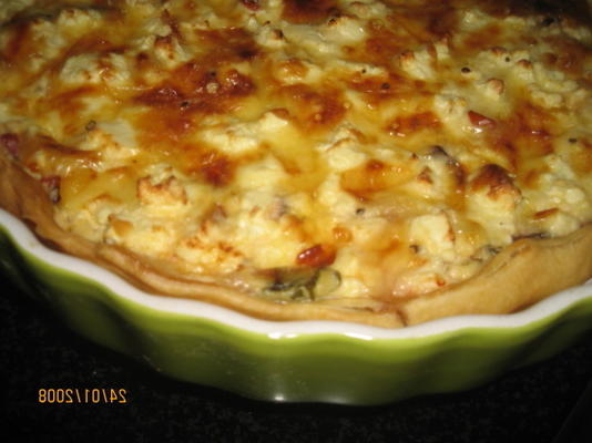 zongedroogde tomaat, feta en olijfquiche