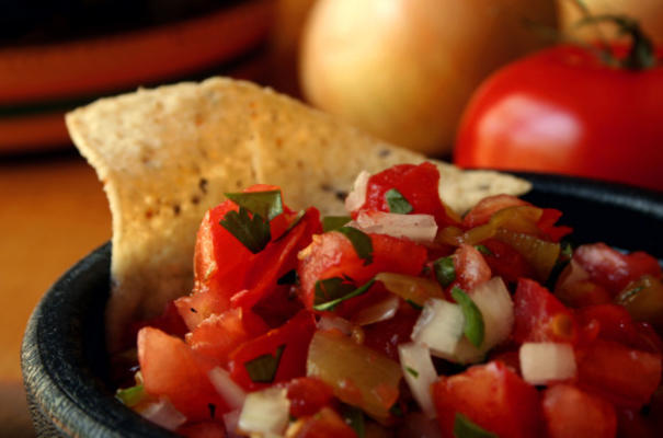 salsa met groene pepers