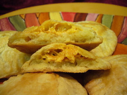 empanada de queso (kaasgebak)