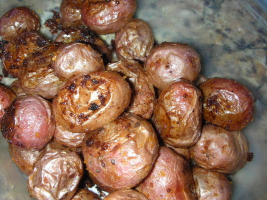 warme Indiase gebakken aardappelen