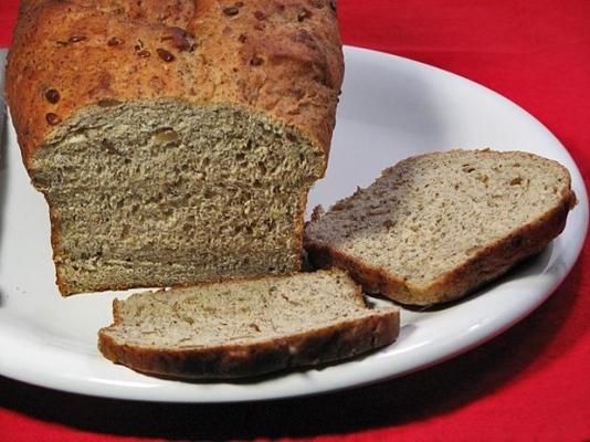 volkoren brood met lijnzaad en zonnebloempitten - broodmachine