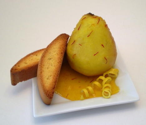 gepocheerde peren in saffraan citroensiroop