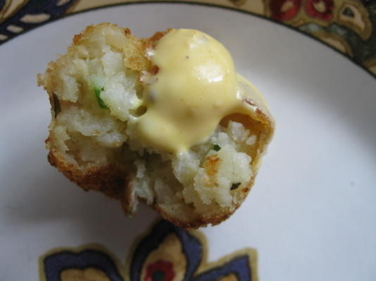 aardappel croquetas met saffraan aioli (spanje)