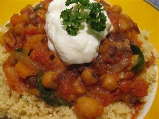 Marokkaanse kikkererwten met wortel en dadels