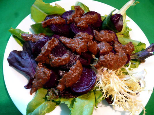 georgische bieten in kersensaus (charkhalis chogi)