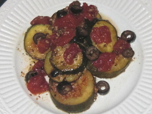 gezonde Italiaanse stijl courgette en tomaat roerbak