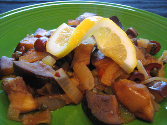 aubergine met kappertjes en olijven