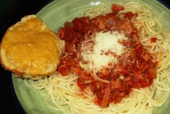 pasta met pittige tomaat en spek
