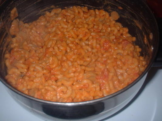 tante donna's tomaat, kaas en macaroni braadpan