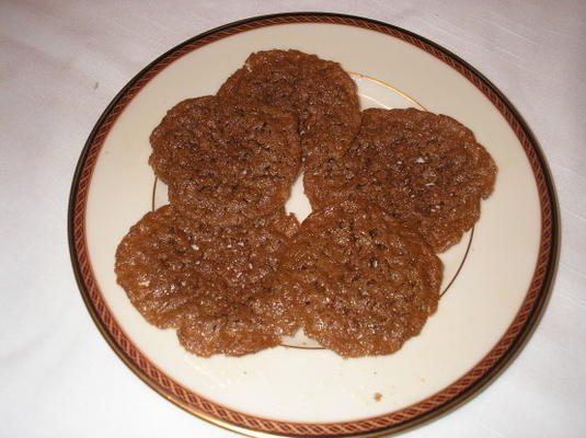 Nederlandse kletskopjes (lacy amandel cookies)