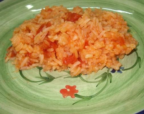 rijst en tomaten met komijn