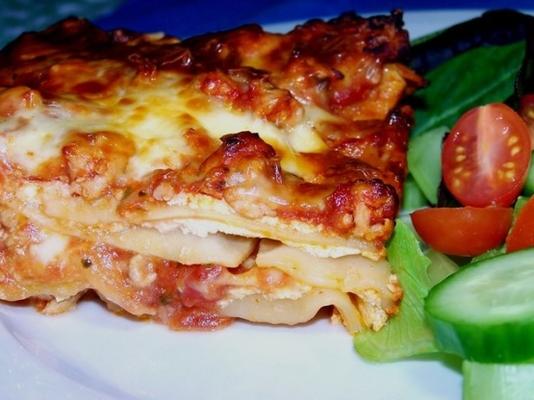 kook geen kaasachtige lasagne (vegetarisch) met optionele vleessaus