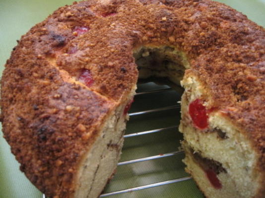 cherry streusel bundt cake