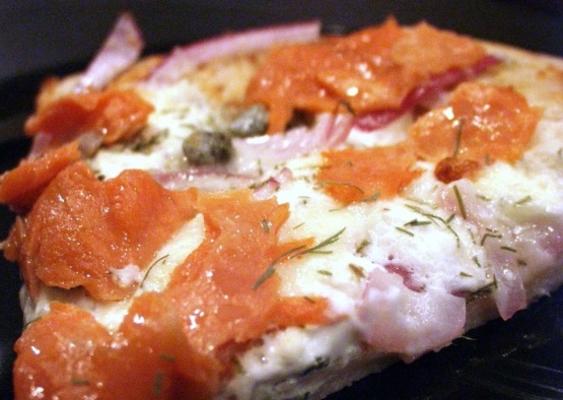 pizza met zalm en roomkaas