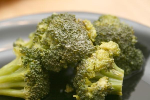 broccoli met mosterdboter