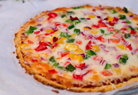 bloemkool en tofu pizzabodem (glutenvrij, koolhydraatarm)