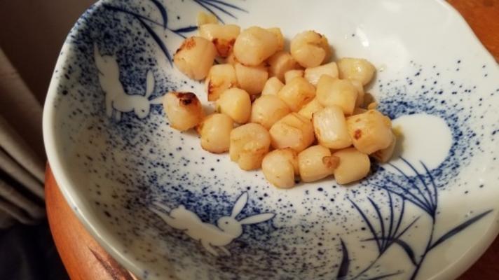 miso-geroosterde sint-jakobsschelpen