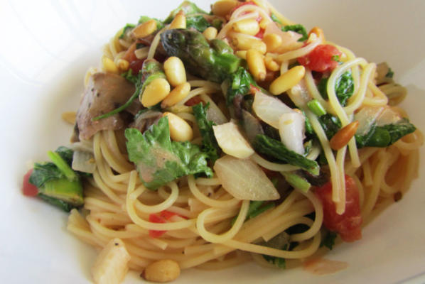 engelenhaarpasta met rucola en asperges