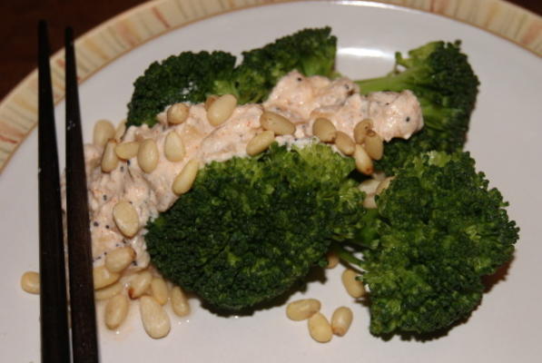 broccoli met pittige saus