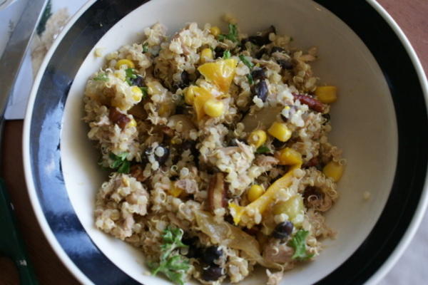 tonijn, veggie en quinoa salade