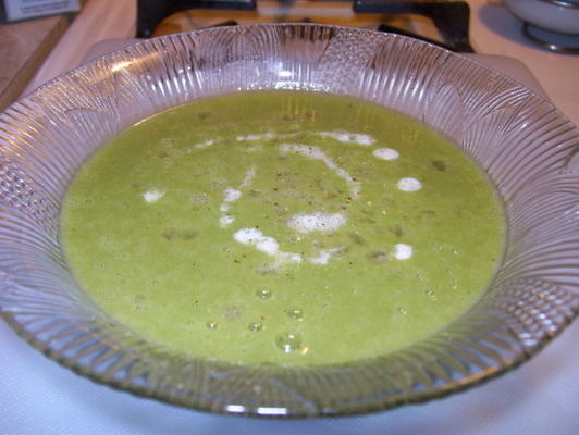 broccoli en prei soep met croutons (vetarm)