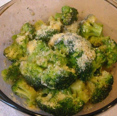 makkelijke broccoli parmezaanse kaas