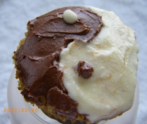 yin yang cupcakes