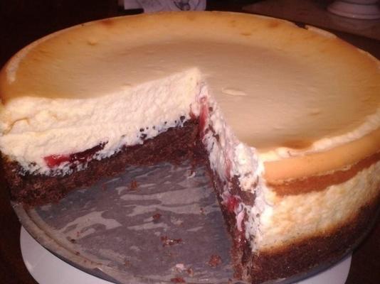 cherry chocolate brownie cheesecake