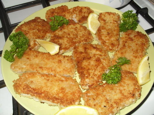 varkensvleesschnitzel met noedels en bruine kool