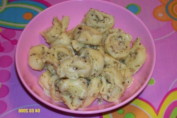pesto tortellini salade