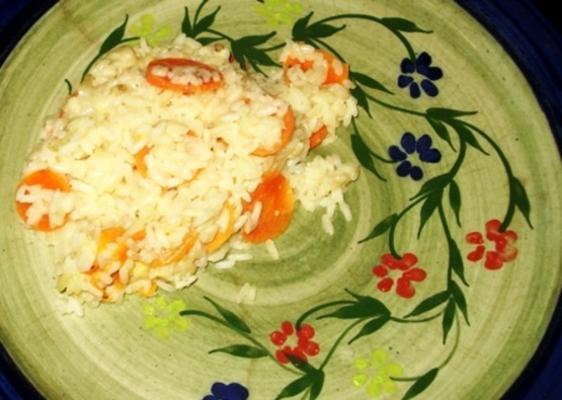 romige rijst en wortels