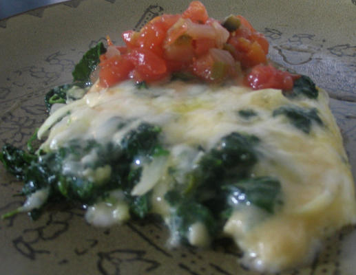 lichte spinazie frittata met salsa