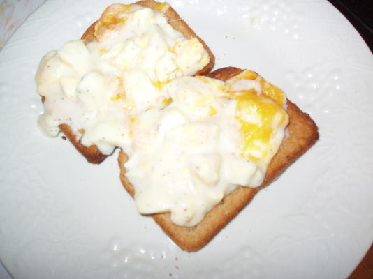 gratin eieren op toast