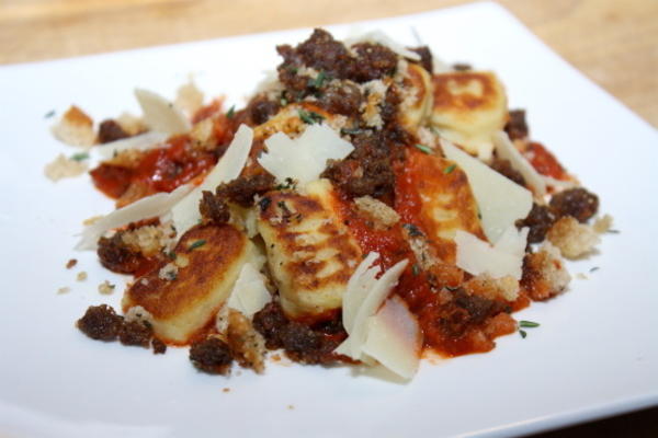 geitenkaas gnocchi ragu