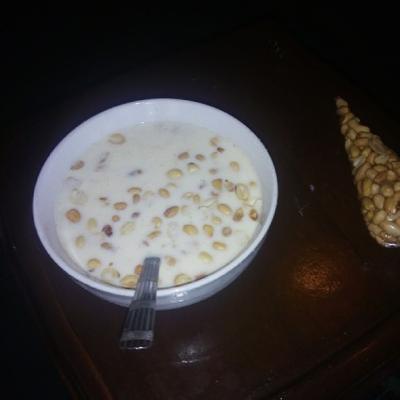Garri drinken met gebakken vis