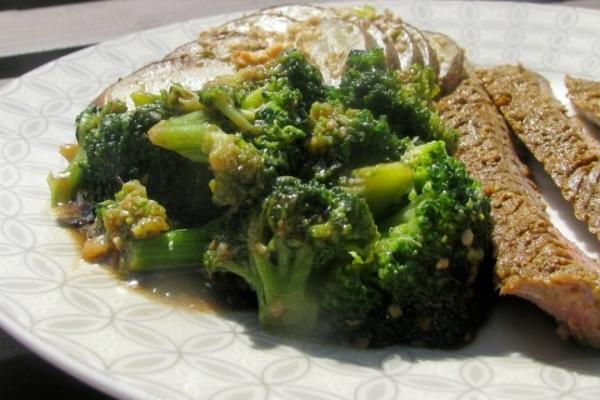 broccoli roerbakken in Vietnamese stijl