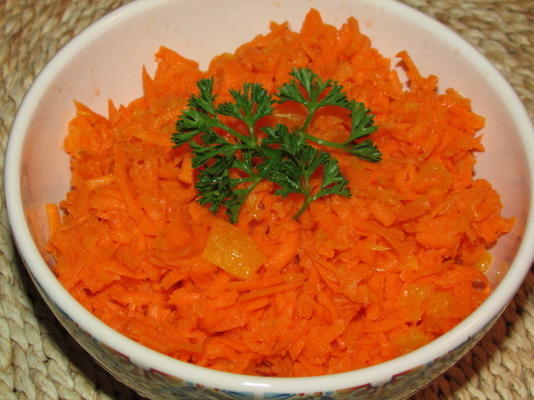 Marokkaanse sinaasappel en wortelsalade