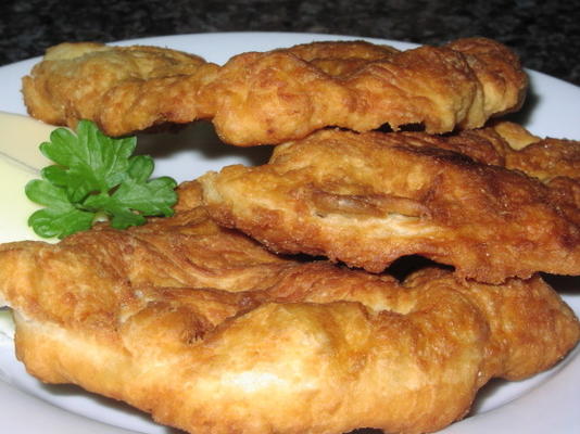 baursaki (gebakken brood uit Kazachstan)