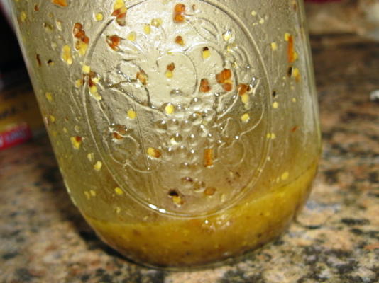 eenvoudige honing mosterd slasaus