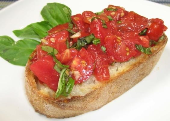 bruschetta met tomaten en basilicum