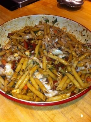 mediterrane kabeljauw met geworpen penne pasta