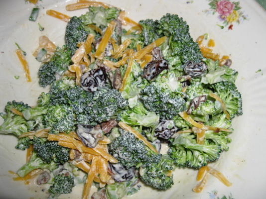 broccoli en cheddar salade