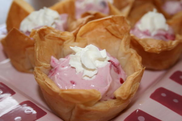 bessen en roomfyllotaartjes
