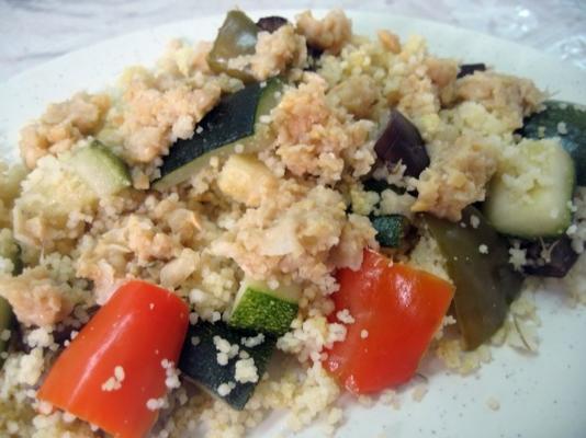 geroosterde plantaardige couscous met hummus