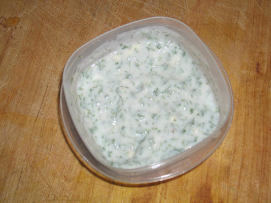 yoghurt-kruid dip (low-carb)