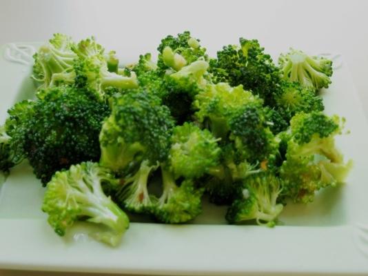 garlicky sesam-gezouten broccolisalade