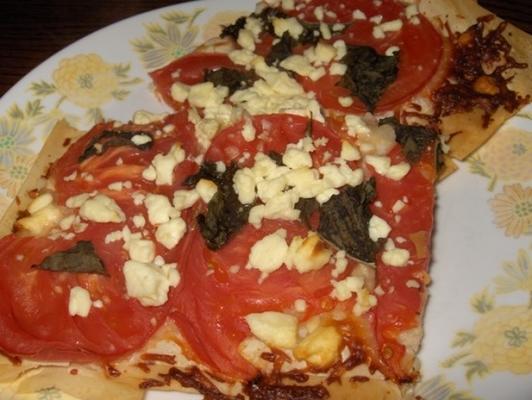 phyllo pizza met verse tomaten en fetakaas
