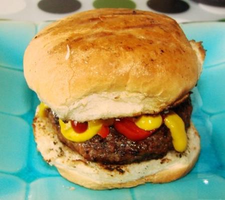 hamburgers - smakelijk, eenvoudig en eenvoudig